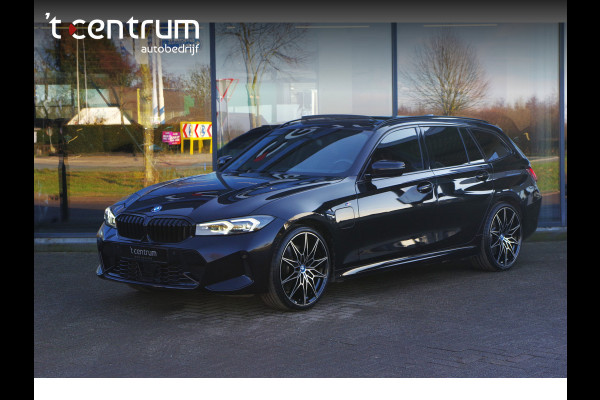 BMW 3 Serie Touring 330e High Executive M-Sport 293 PK PHEV, Panoramadak, M-Kuipstoelen, Adap. Cruise Control