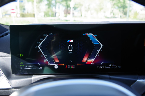 BMW 3 Serie Touring 330e High Executive M-Sport 293 PK PHEV, Panoramadak, M-Kuipstoelen, Adap. Cruise Control