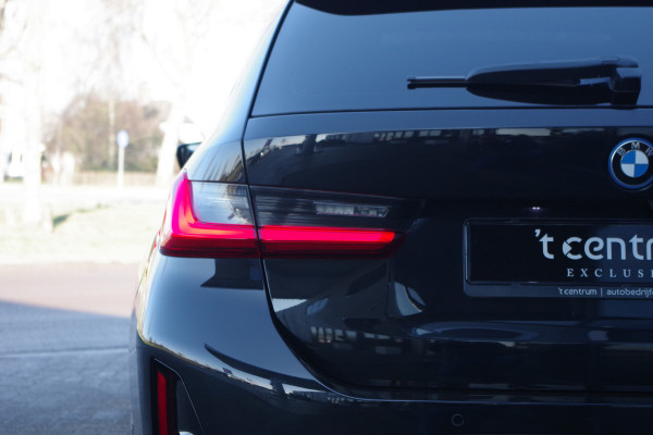 BMW 3 Serie Touring 330e High Executive M-Sport 293 PK PHEV, Panoramadak, M-Kuipstoelen, Adap. Cruise Control