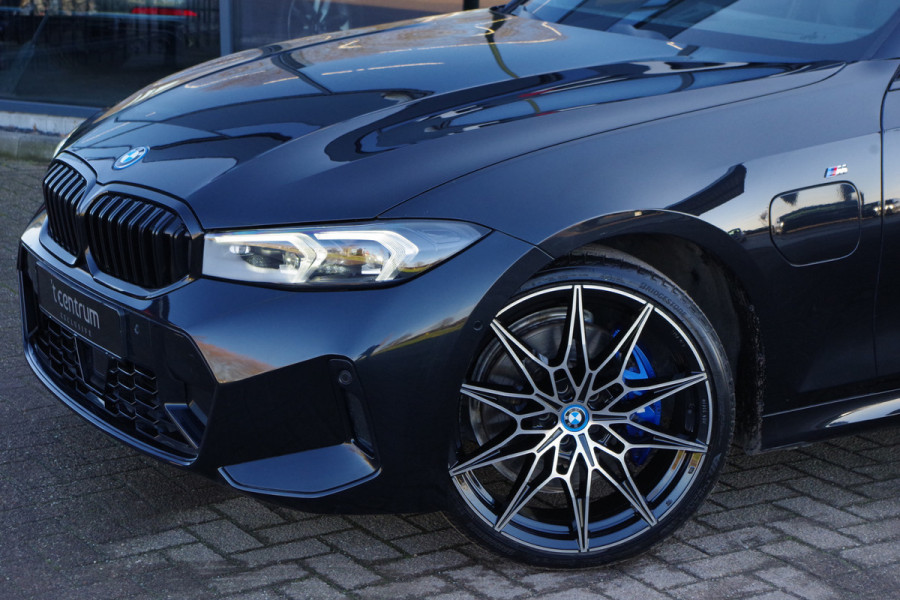 BMW 3 Serie Touring 330e High Executive M-Sport 293 PK PHEV, Panoramadak, M-Kuipstoelen, Adap. Cruise Control