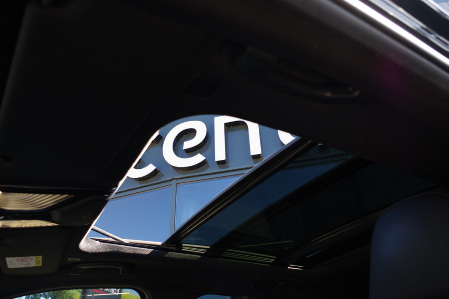 BMW 3 Serie Touring 330e High Executive M-Sport 293 PK PHEV, Panoramadak, M-Kuipstoelen, Adap. Cruise Control