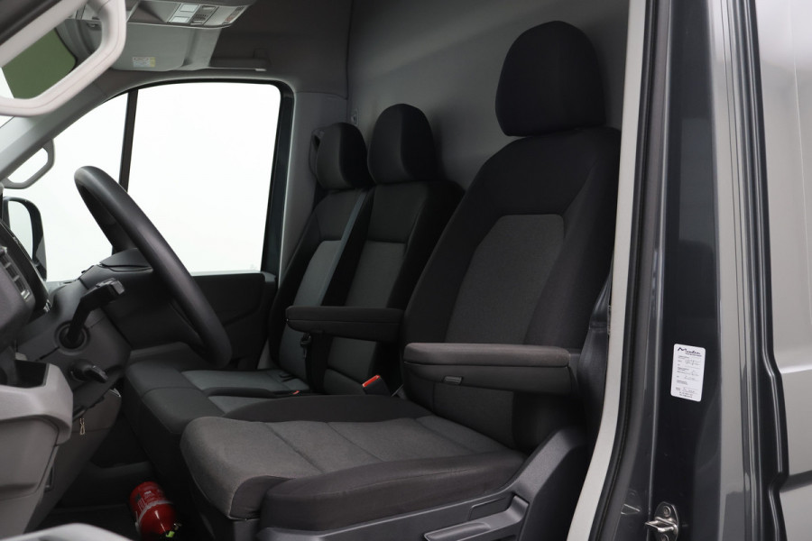 Volkswagen Crafter 35 2.0 TDI L3H3 177pk DSG Comfortline 3-Zits, Camera, Trekhaak, Apple Carplay, Cruise, PDC