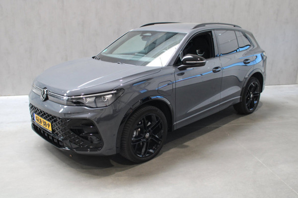 Volkswagen Tiguan 1.5 eHybrid R-Line Camera/Trekhaak/Black pakket/R-line Prijs is rijklaar
