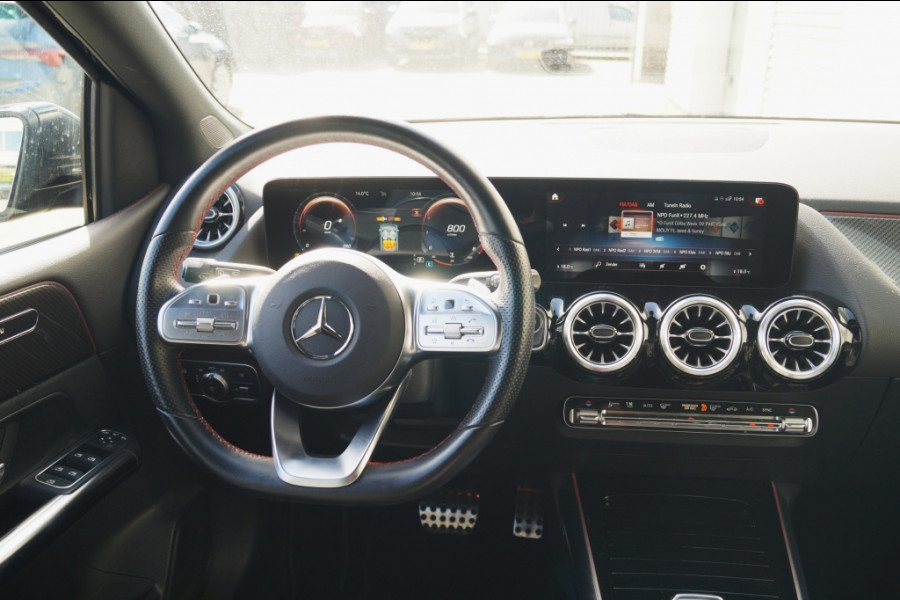 Mercedes-Benz B-Klasse 180 Automaat Business Solution AMG -PANO-LED-ECC-