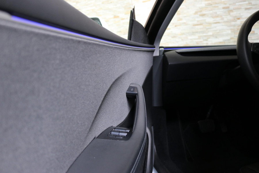 Tesla Model 3 RWD 60 kWh | RWD PREMIUM | AUTOPILOT | STOELVENTILATIE | STOELVERW. V + A | NL AUTO |