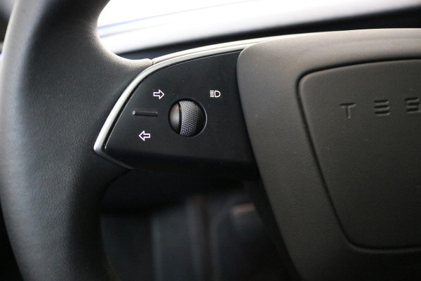 Tesla Model 3 RWD 60 kWh | RWD PREMIUM | AUTOPILOT | STOELVENTILATIE | STOELVERW. V + A | NL AUTO |