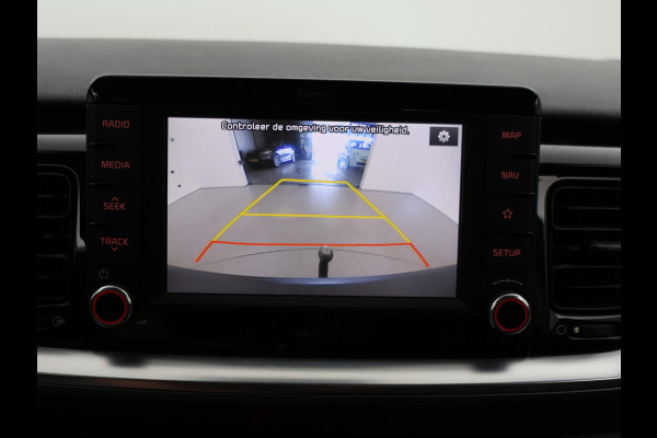Kia Stonic 1.0 T-GDi DYNAMICPLUSLINE + TREKHAAK | STOELVERW. | CAMERA | 17 INCH | CARPLAY | KEYLESS