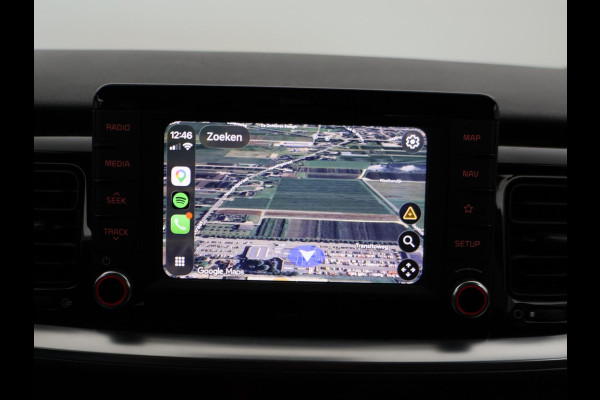 Kia Stonic 1.0 T-GDi DYNAMICPLUSLINE + TREKHAAK | STOELVERW. | CAMERA | 17 INCH | CARPLAY | KEYLESS