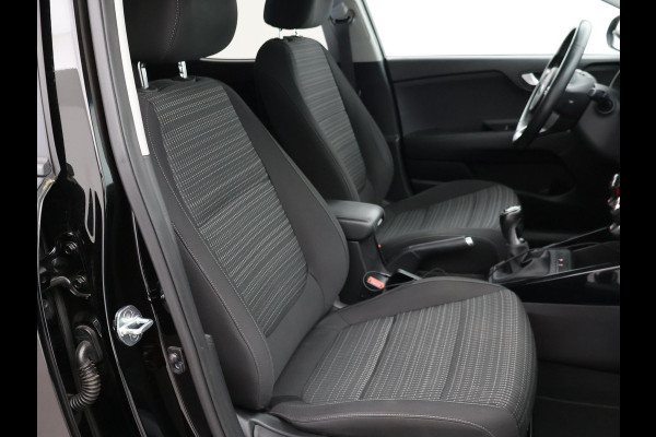Kia Stonic 1.0 T-GDi DYNAMICPLUSLINE + TREKHAAK | STOELVERW. | CAMERA | 17 INCH | CARPLAY | KEYLESS
