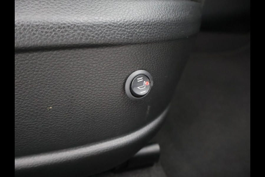 Kia Stonic 1.0 T-GDi DYNAMICPLUSLINE + TREKHAAK | STOELVERW. | CAMERA | 17 INCH | CARPLAY | KEYLESS