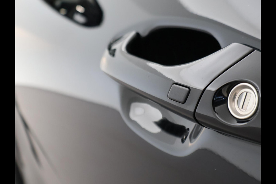 Kia Stonic 1.0 T-GDi DYNAMICPLUSLINE + TREKHAAK | STOELVERW. | CAMERA | 17 INCH | CARPLAY | KEYLESS