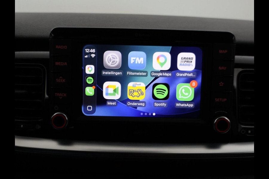 Kia Stonic 1.0 T-GDi DYNAMICPLUSLINE + TREKHAAK | STOELVERW. | CAMERA | 17 INCH | CARPLAY | KEYLESS
