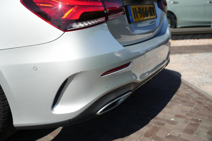 Mercedes-Benz A-Klasse 200 Business Solution AMG Wide screen Pano Dak