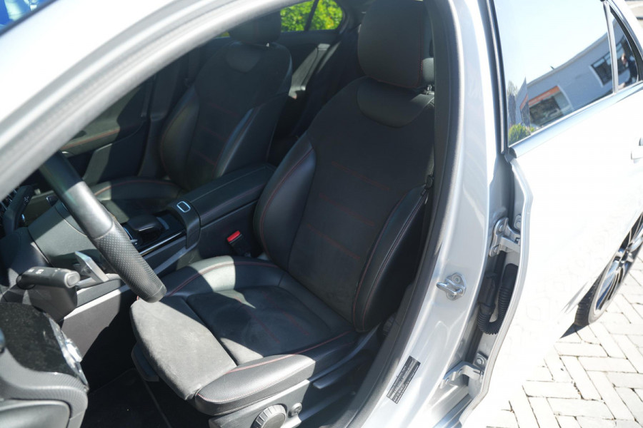 Mercedes-Benz A-Klasse 200 Business Solution AMG Wide screen Pano Dak