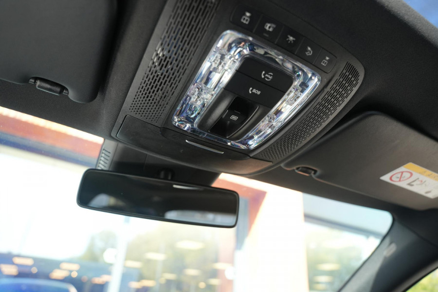 Mercedes-Benz A-Klasse 200 Business Solution AMG Wide screen Pano Dak