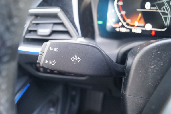 BMW 3 Serie Touring 318i High Executive Edition -LEER-CAM-NAVI-