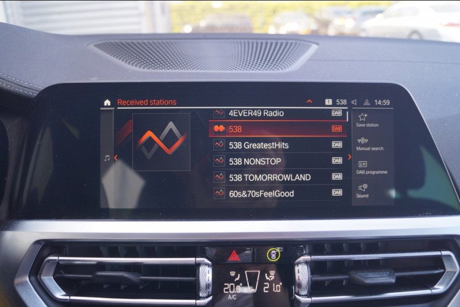BMW 3 Serie Touring 318i High Executive Edition -LEER-CAM-NAVI-