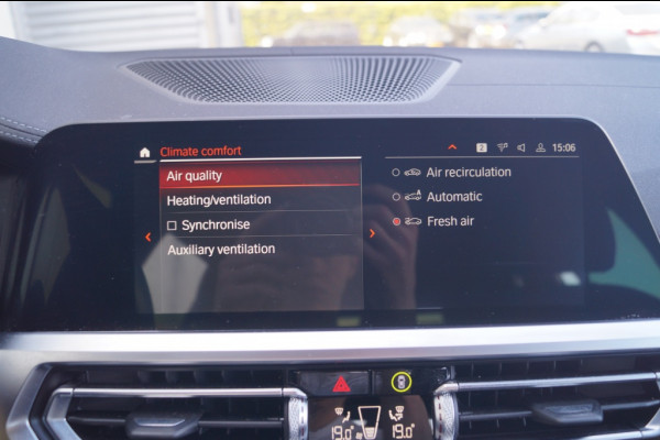 BMW 3 Serie Touring 318i High Executive Edition -LEER-CAM-NAVI-