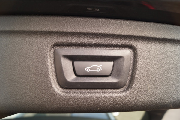 BMW 3 Serie Touring 318i High Executive Edition -LEER-CAM-NAVI-
