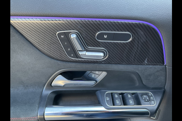 Mercedes-Benz GLA 200 164pk Solution AMG Memory Pano.dak Sfeerverl Hoogzitter Uitstraling!