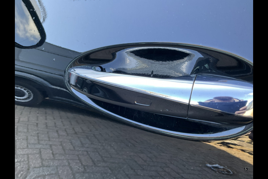 Mercedes-Benz GLA 200 164pk Solution AMG Memory Pano.dak Sfeerverl Hoogzitter Uitstraling!
