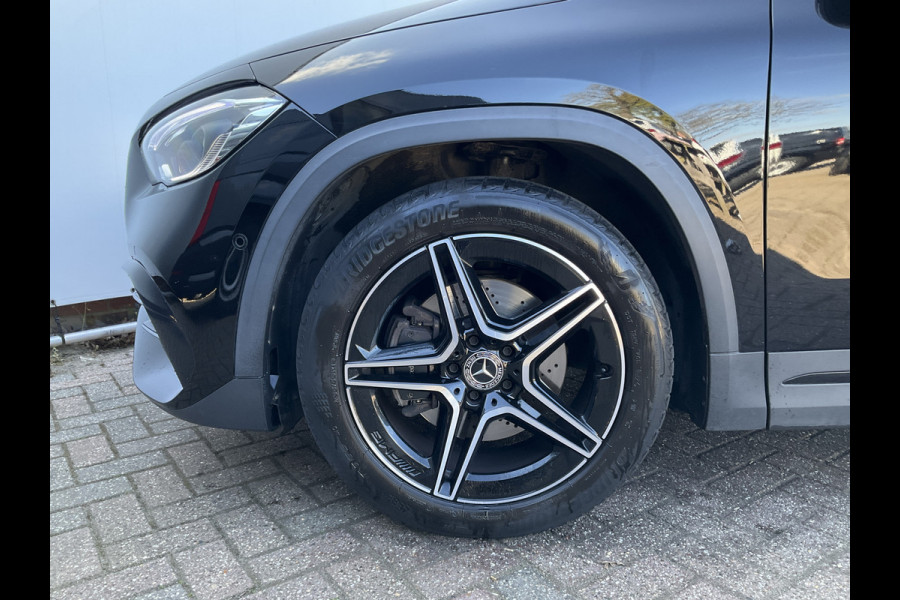 Mercedes-Benz GLA 200 164pk Solution AMG Memory Pano.dak Sfeerverl Hoogzitter Uitstraling!