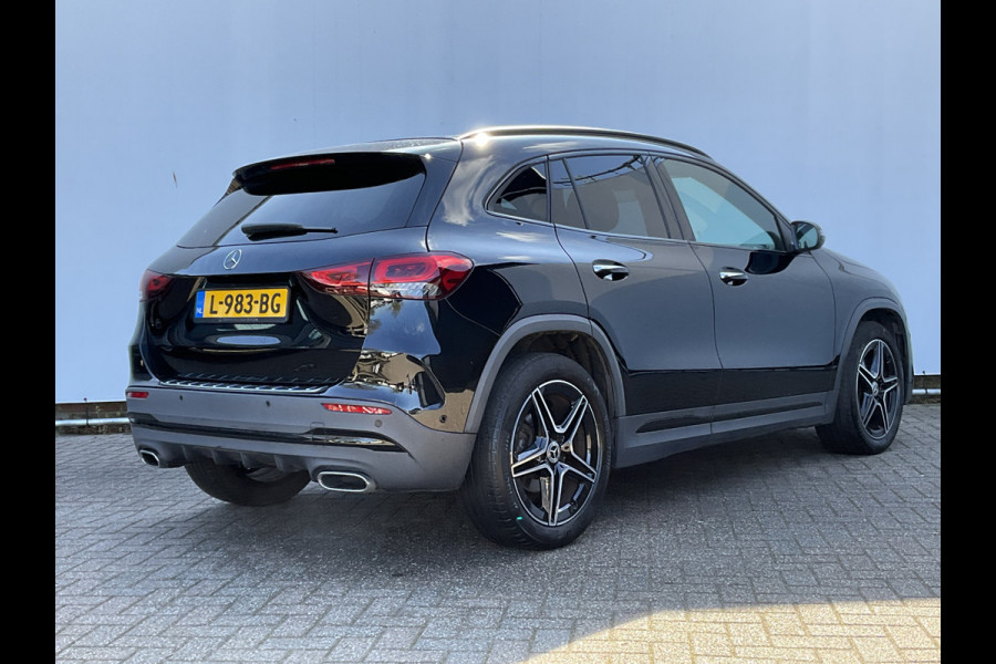 Mercedes-Benz GLA 200 164pk Solution AMG Memory Pano.dak Sfeerverl Hoogzitter Uitstraling!