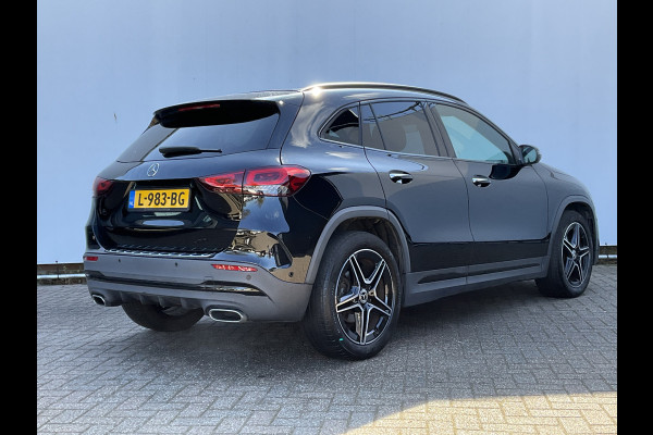 Mercedes-Benz GLA 200 164pk Solution AMG Memory Pano.dak Sfeerverl Hoogzitter Uitstraling!
