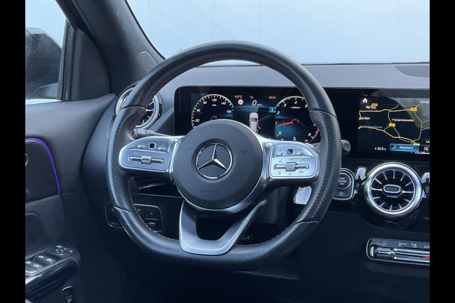 Mercedes-Benz GLA 200 164pk Solution AMG Memory Pano.dak Sfeerverl Hoogzitter Uitstraling!