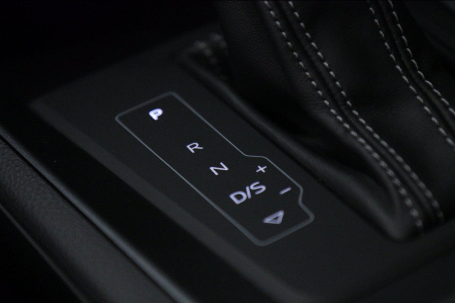 Audi Q3 Sportback 45 TFSI e S-Line PANO/SFEER/CAM/ACC/LANEASSIT/LEER/VOL