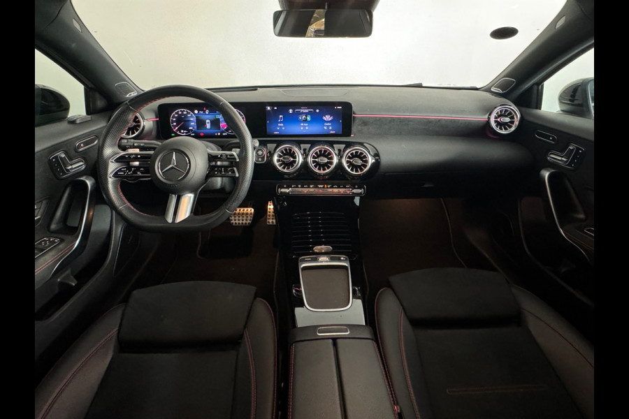 Mercedes-Benz A-Klasse 200 AMG Pano|Memory|HuD|Burmes|1e Eig