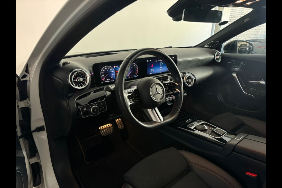 Mercedes-Benz A-Klasse 200 AMG Pano|Memory|HuD|Burmes|1e Eig