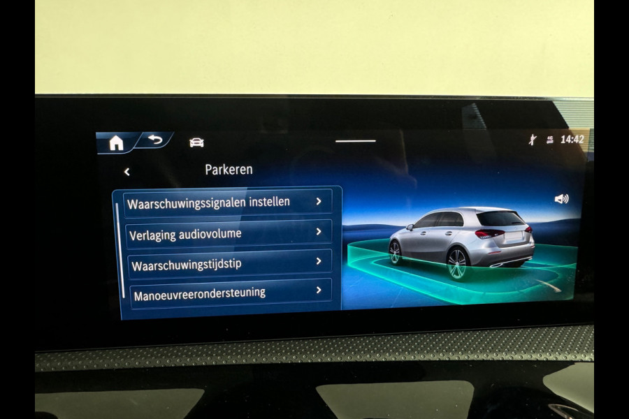 Mercedes-Benz A-Klasse 200 AMG Pano|Memory|HuD|Burmes|1e Eig