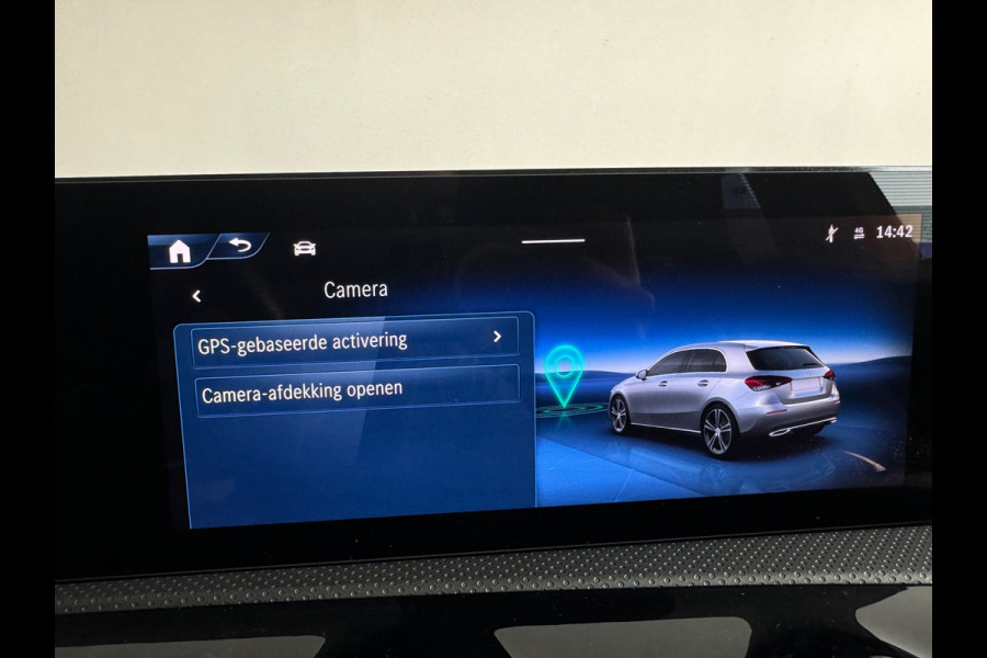 Mercedes-Benz A-Klasse 200 AMG Pano|Memory|HuD|Burmes|1e Eig