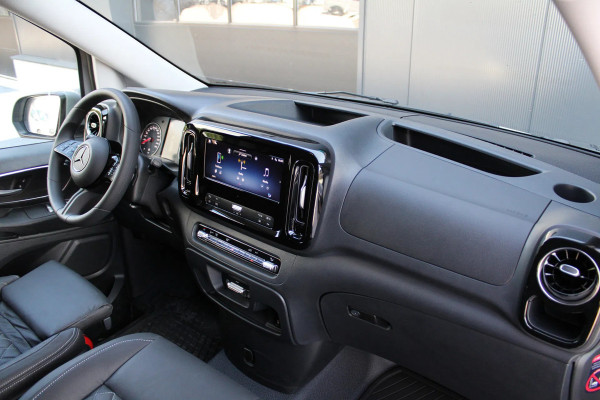 Mercedes-Benz Vito 116 CDI 163 PK Lang | BPM VRIJ | Multibeam LED | CarPlay | Camera | Dodehoek | MF Stuur | DAB | Climate control | 3-Zitter | Lederen bekleding | AV Edition