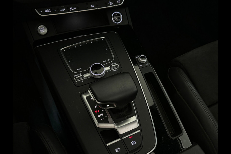 Audi Q5 50 TFSI e quattro Pro Line Pano|Luchtvering|Trekhaak