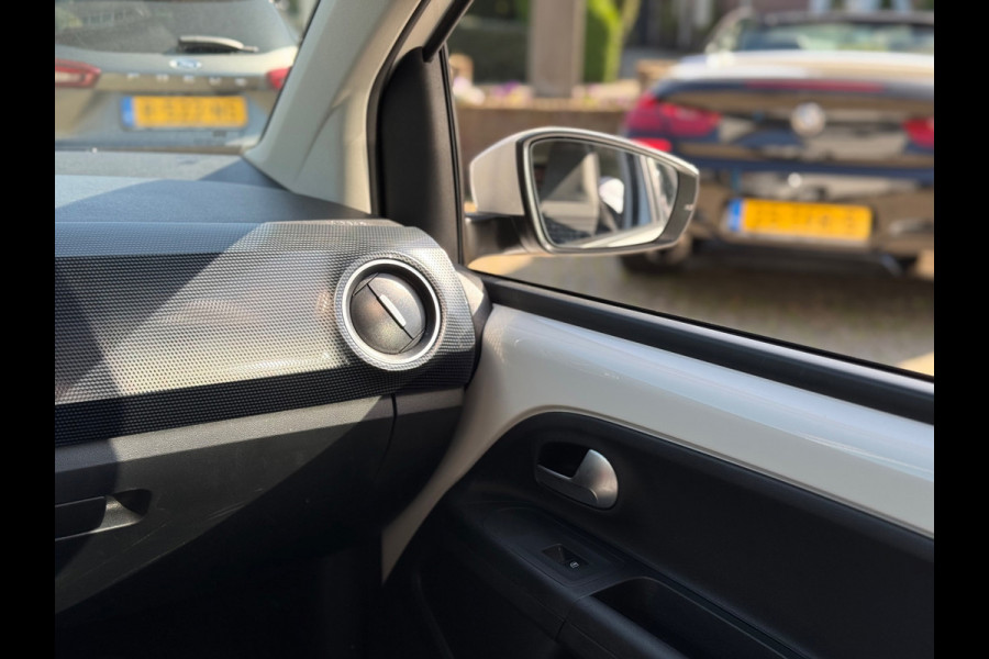 Volkswagen up! 1.0 BMT move up! 2019 WIT AIRCO Bleutooth NAP
