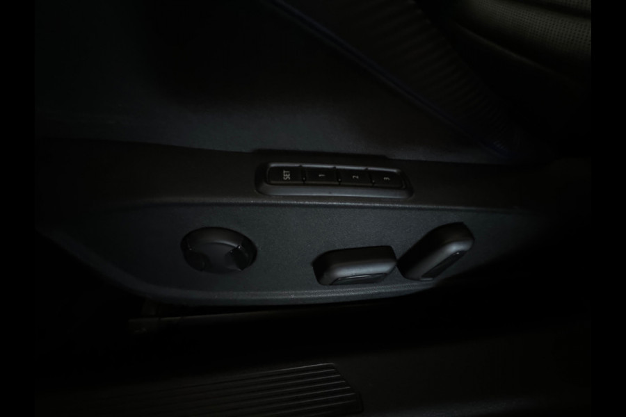 Volkswagen Golf 2.0 TSI R 4M Performance 20 Jahre Pano|Akra