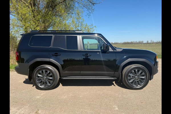 Toyota Land Cruiser 250 2.8 D-4D Standard Roof Window Van Professional