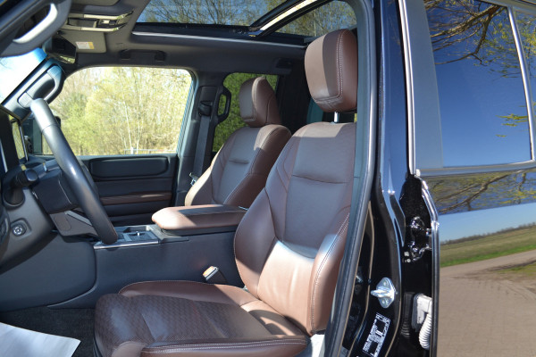Toyota Land Cruiser 250 2.8 D-4D Standard Roof Window Van Professional