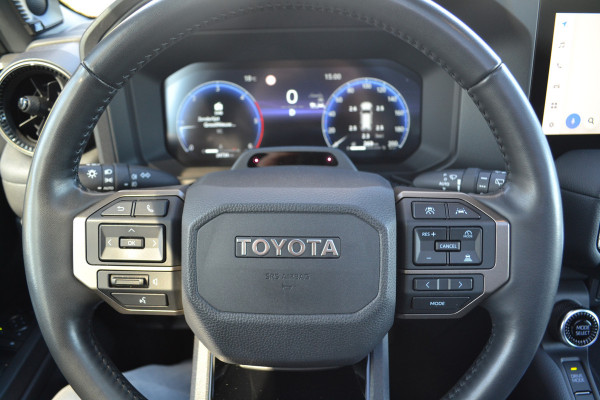 Toyota Land Cruiser 250 2.8 D-4D Standard Roof Window Van Professional