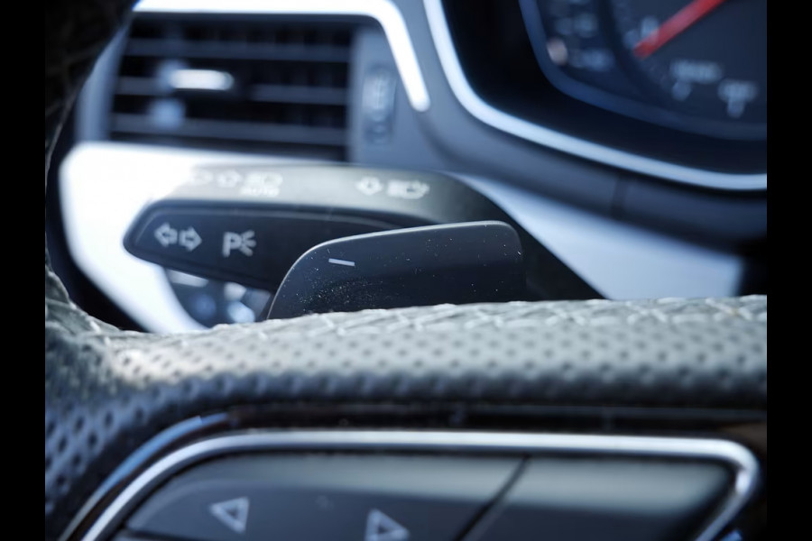 Audi A5 Cabriolet 40 Tfsi S-LINE S-Tronic (150kW/204pk) ** MATRIX, VIRTUAL, NEKVERW, B&O, 19-inch LMV,  ALARM ** 1e EIG - Slechts 20.420km (!)  ** ** INFORMEER OOK NAAR ONZE AANTREKKELIJKE FINANCIAL-LEASE TARIEVEN **