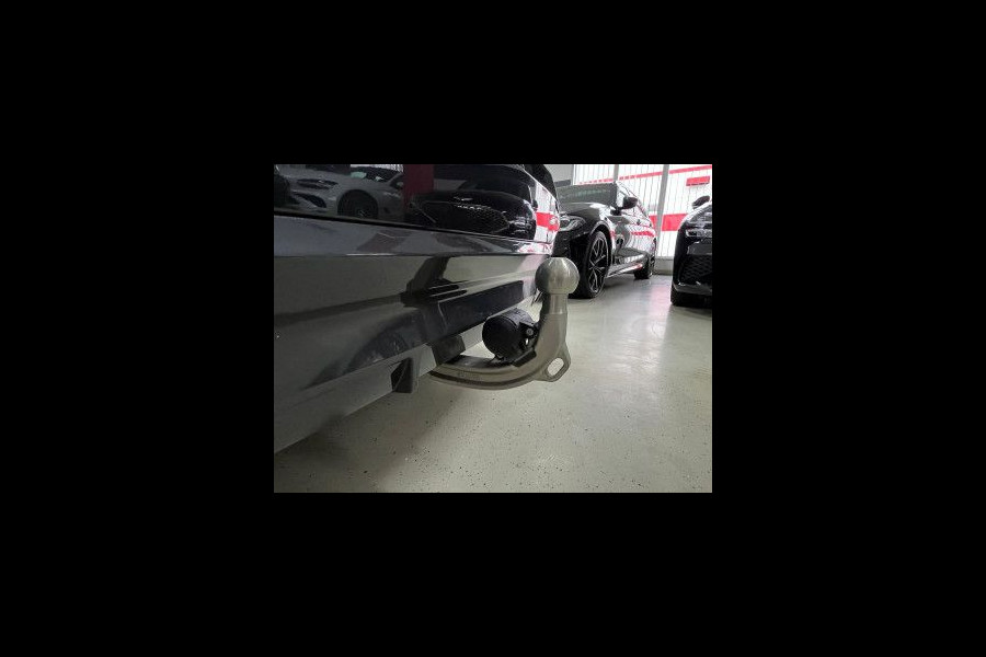 BMW 5 Serie Touring 530e M-SPORT ** LASER, LEDER, PANORAMA, TREKH, HuD, 19-inch LMV ** 1e EIG - UNFALLFREI - BMW GAR ** ** INFORMEER OOK NAAR ONZE AANTREKKELIJKE FINANCIAL-LEASE TARIEVEN **