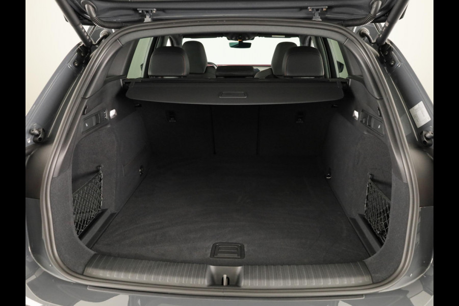 Audi SQ6 e-tron quattro 100 kWh 490pk | Panoramadak | B&O Audio | Electrisch verstelbare voorstoelen + geheugen bestuurderstoel | MMI Experience Pro