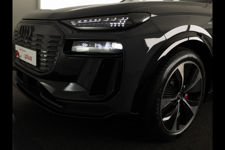 Audi SQ6 e-tron quattro 100 kWh 490pk | Panoramadak | B&O Audio | Electrisch verstelbare voorstoelen + geheugen bestuurderstoel | MMI Experience Pro
