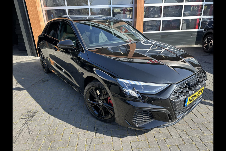 Audi A3 Sportback 45 TFSI e S edition Competition | Panoramadak | RS stoelen | Black optic pakket |
