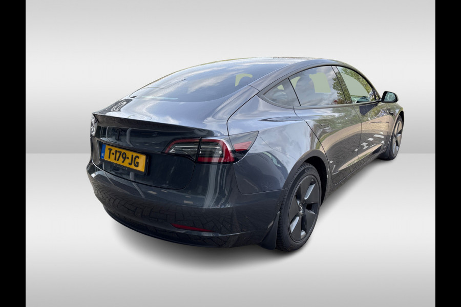 Tesla Model 3 Standard RWD Plus 60 kWh / SOH 90% / FACELIFT / Warmtepomp / Autopilot / Panoramadak / Camera / Leder / 18'' / Leder / Premium Audio