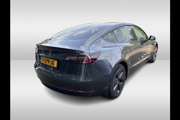 Tesla Model 3 Standard RWD Plus 60 kWh / SOH 90% / FACELIFT / Warmtepomp / Autopilot / Panoramadak / Camera / Leder / 18'' / Leder / Premium Audio