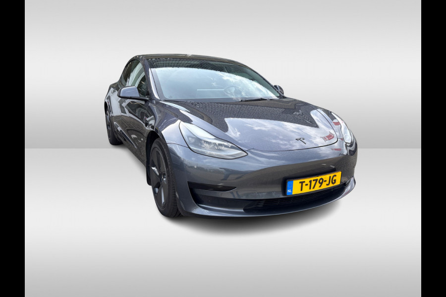 Tesla Model 3 Standard RWD Plus 60 kWh / SOH 90% / FACELIFT / Warmtepomp / Autopilot / Panoramadak / Camera / Leder / 18'' / Leder / Premium Audio
