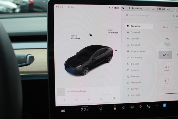 Tesla Model 3 Standard RWD Plus 60 kWh / SOH 90% / FACELIFT / Warmtepomp / Autopilot / Panoramadak / Camera / Leder / 18'' / Leder / Premium Audio